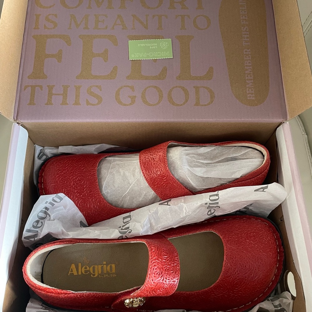 Alegria Women's Vibrant Red Mary Jane Flats